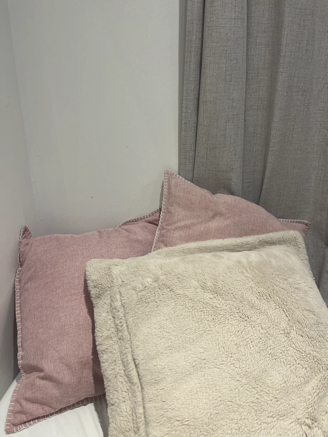 Set of 3 LARGE SIZE  decorative throw pillows