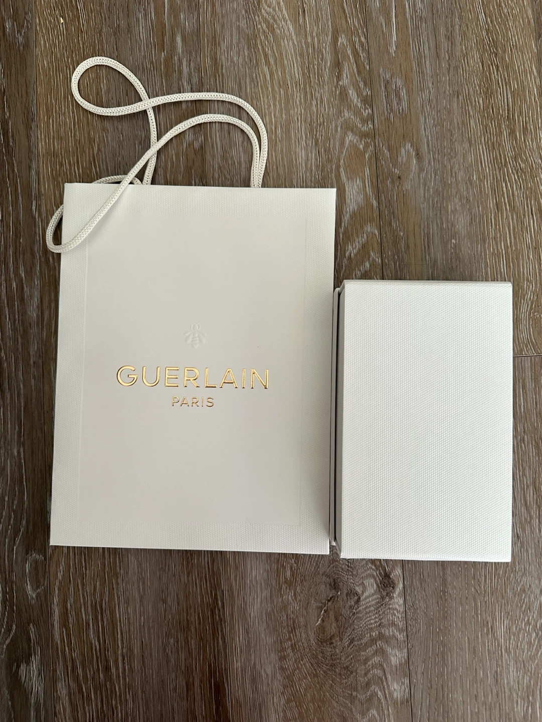 Guerlain Paris Empty Gift Box with Shopping Bag - photo 2