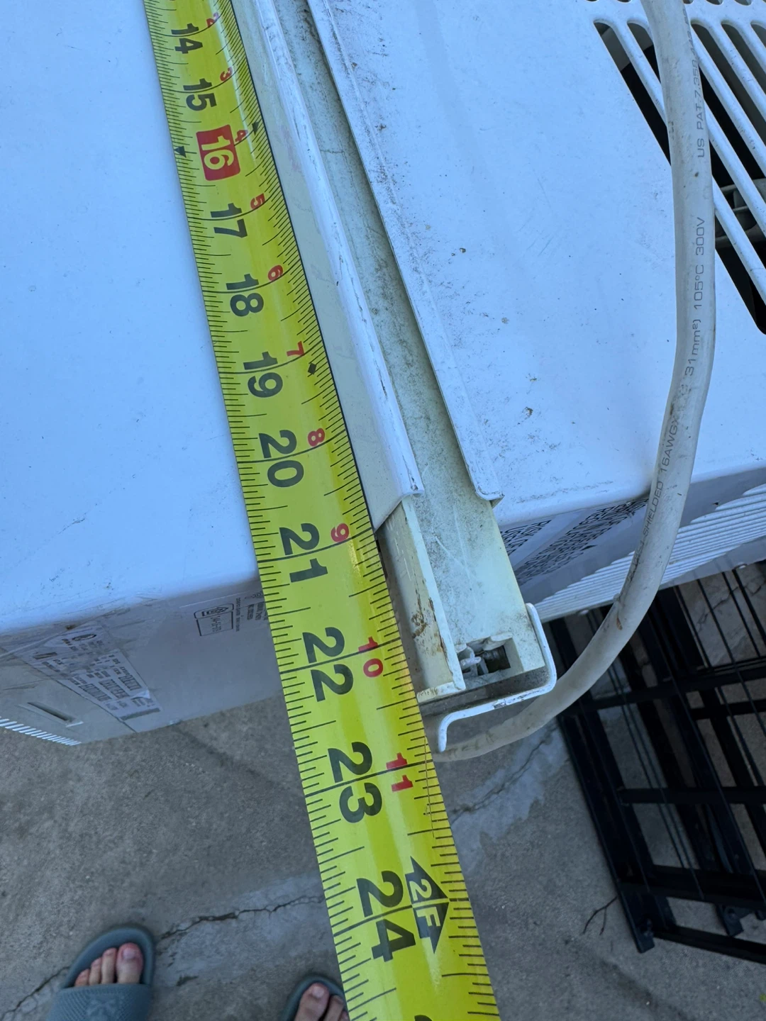 GE 8,000 BTU Window Air Conditioner - photo 5
