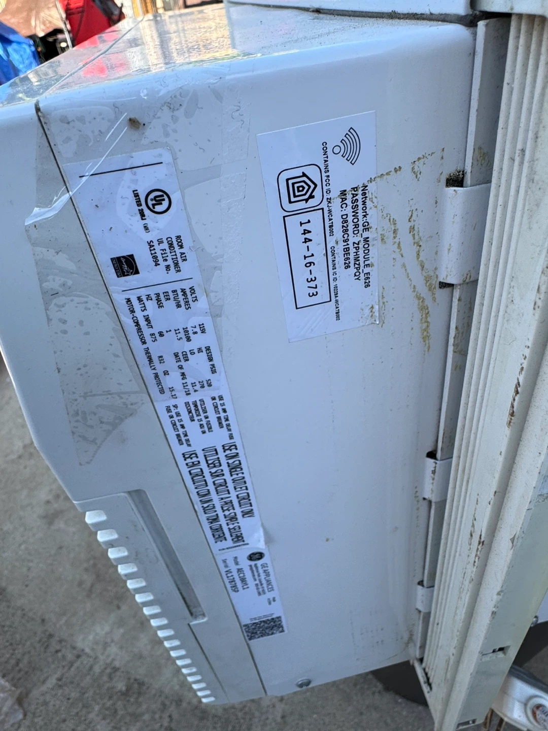 GE 8,000 BTU Window Air Conditioner - photo 3