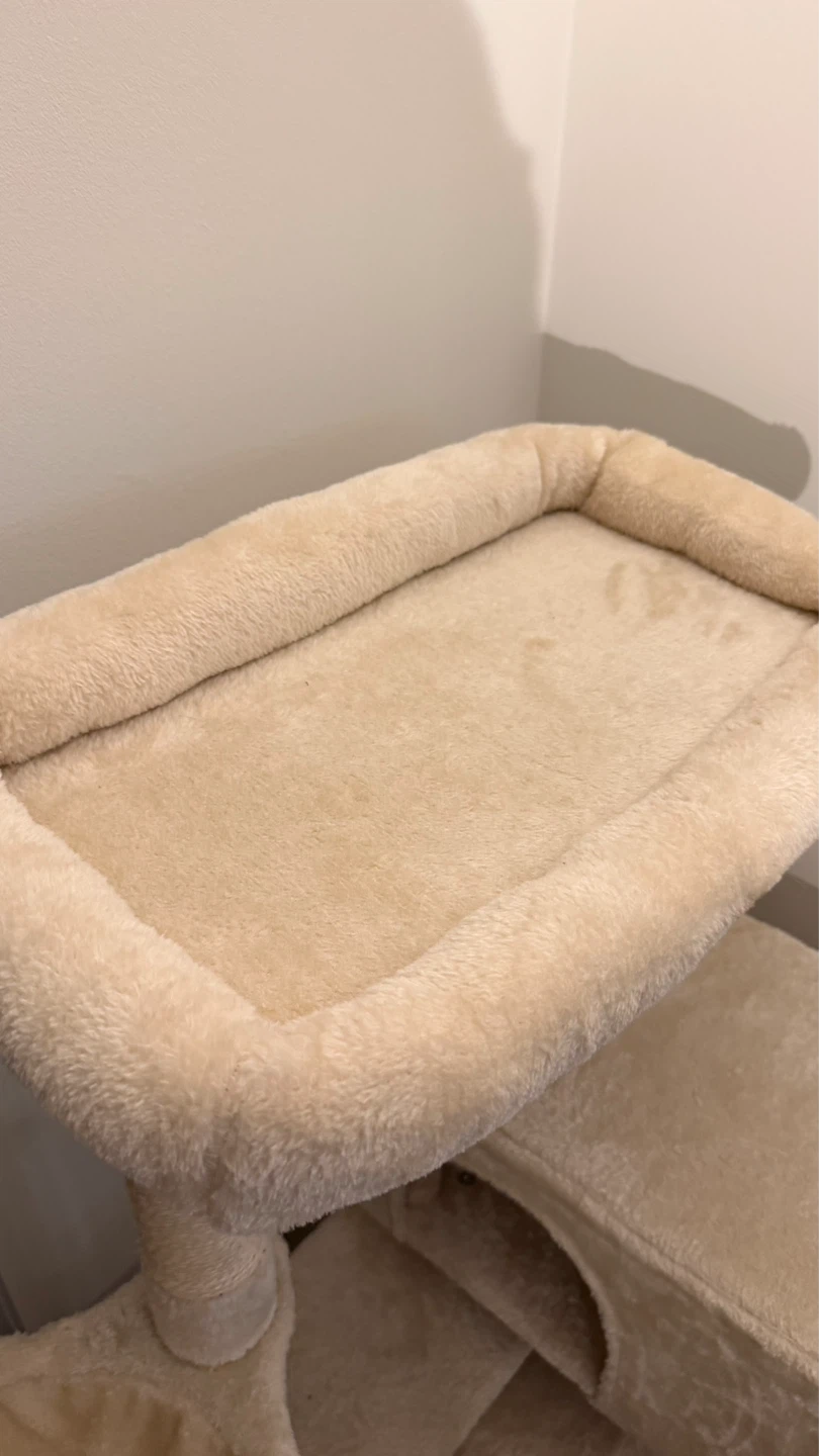 NEW🐱 Luxury Cat Condo/Tree House Seeking a Cat Tenant 🐱 - photo 3