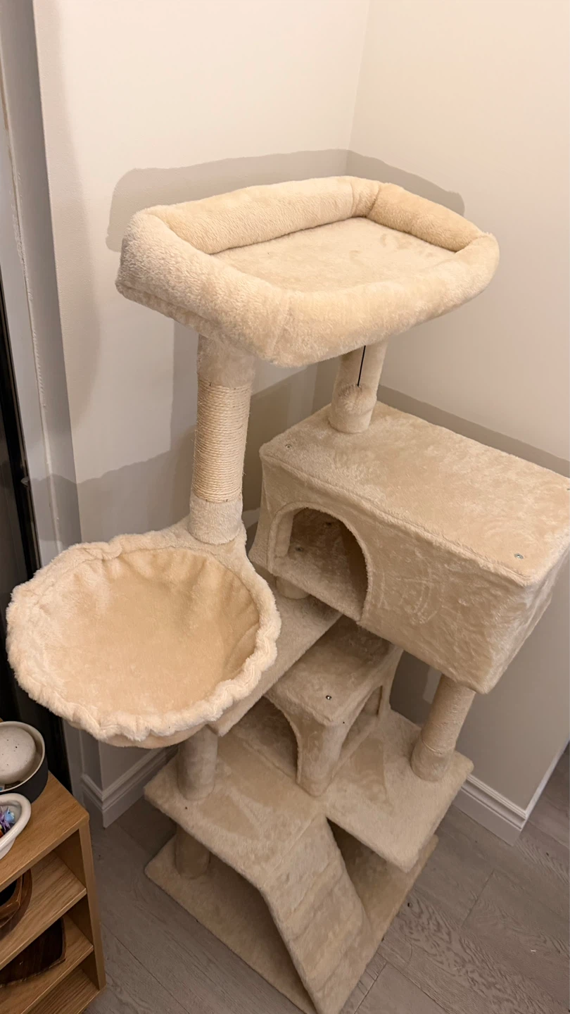 NEW🐱 Luxury Cat Condo/Tree House Seeking a Cat Tenant 🐱 - photo 2