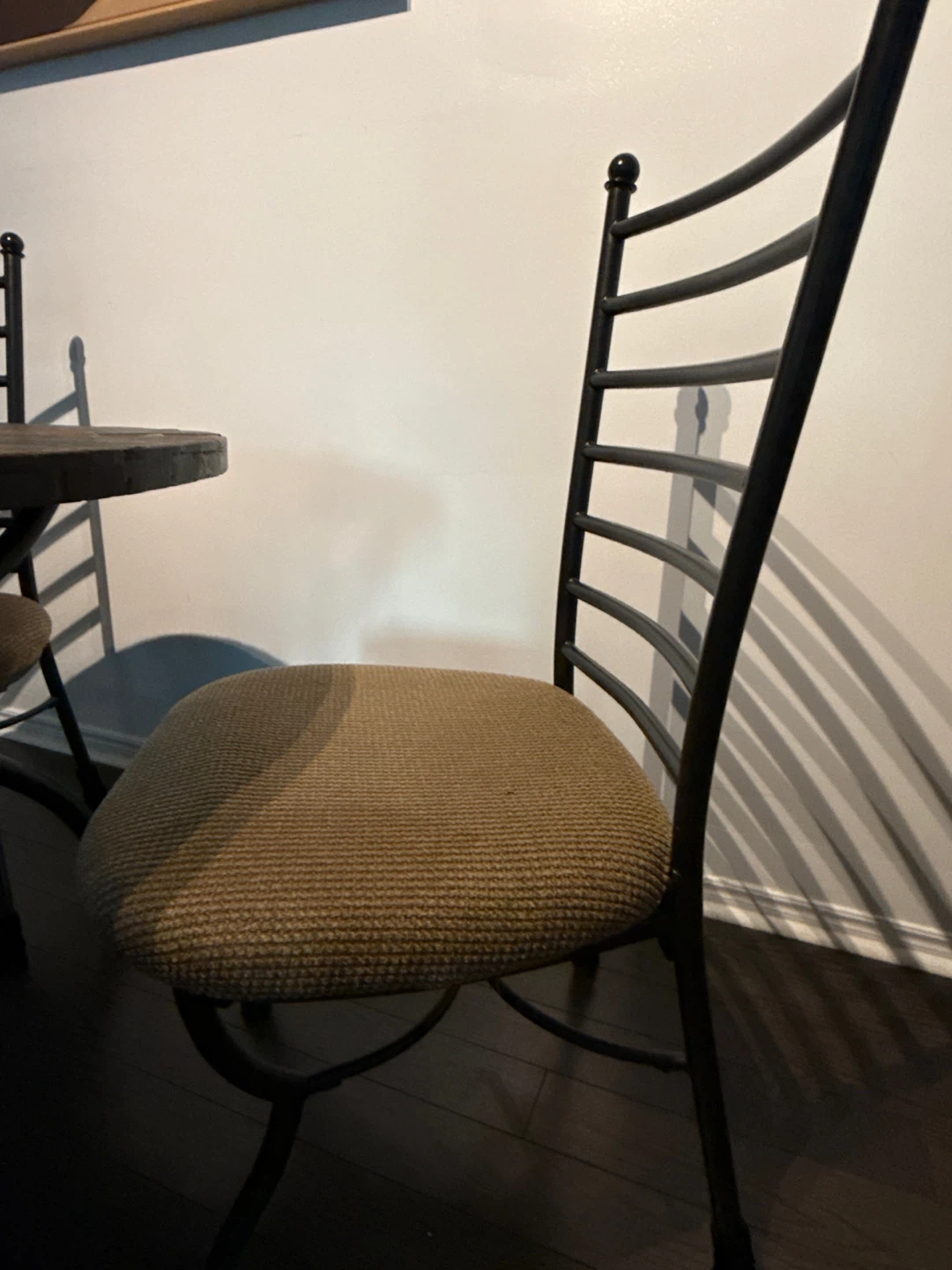 Round Slate Dining Table and 4 Chairs - photo 4
