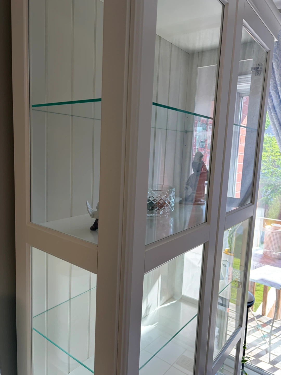 White Display Cabinet with Glass Doors - photo 3