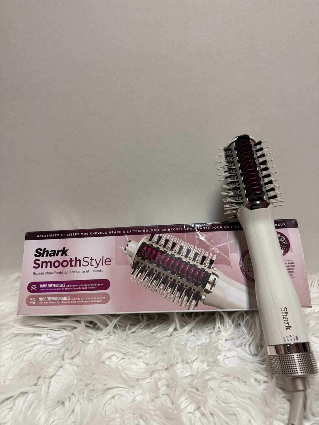 Shark SmoothStyle Hair Straightening Brush