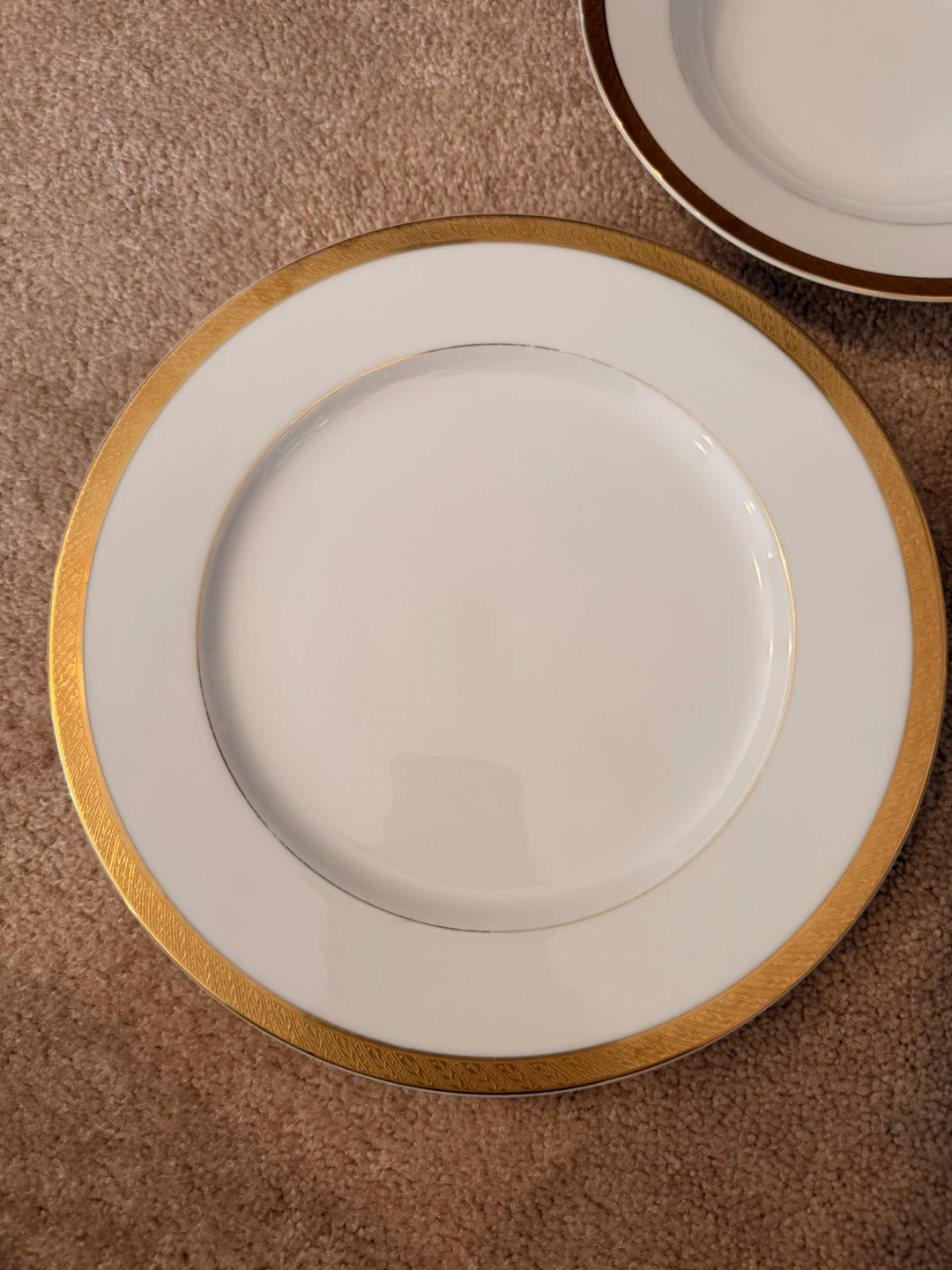 Noritake "Charlotta Gold" 60 Piece Dinnerware Set - photo 4