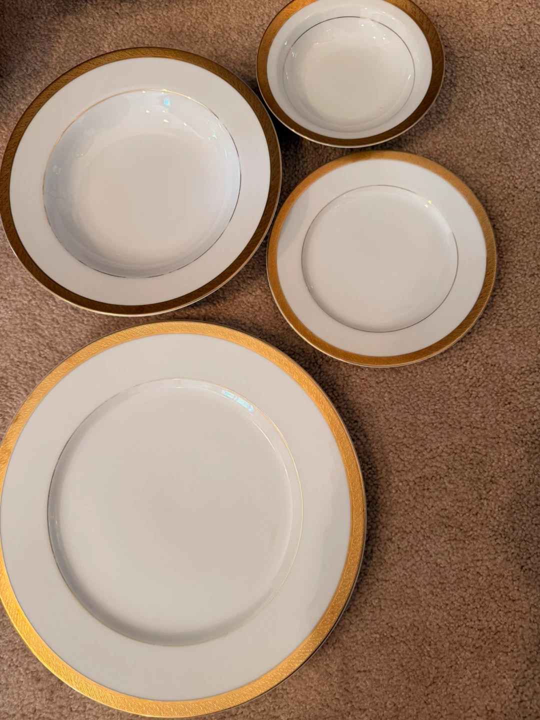 Noritake "Charlotta Gold" 60 Piece Dinnerware Set - photo 2