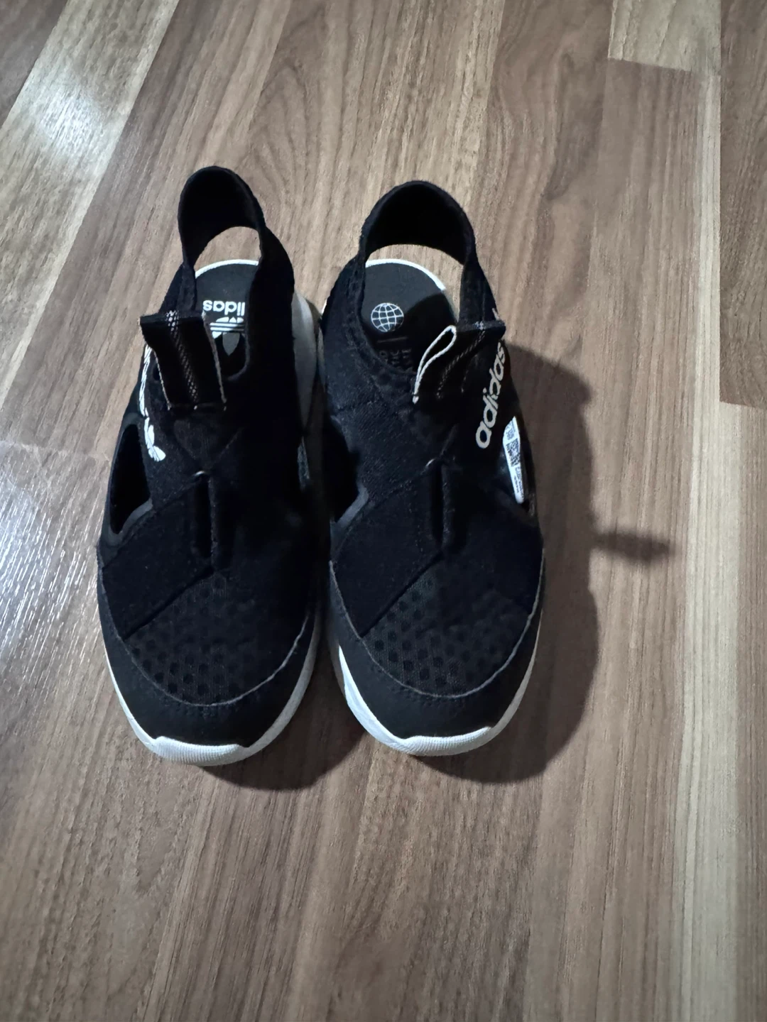 Kids Adidas Black Sandals Sizes US 2 - photo 3