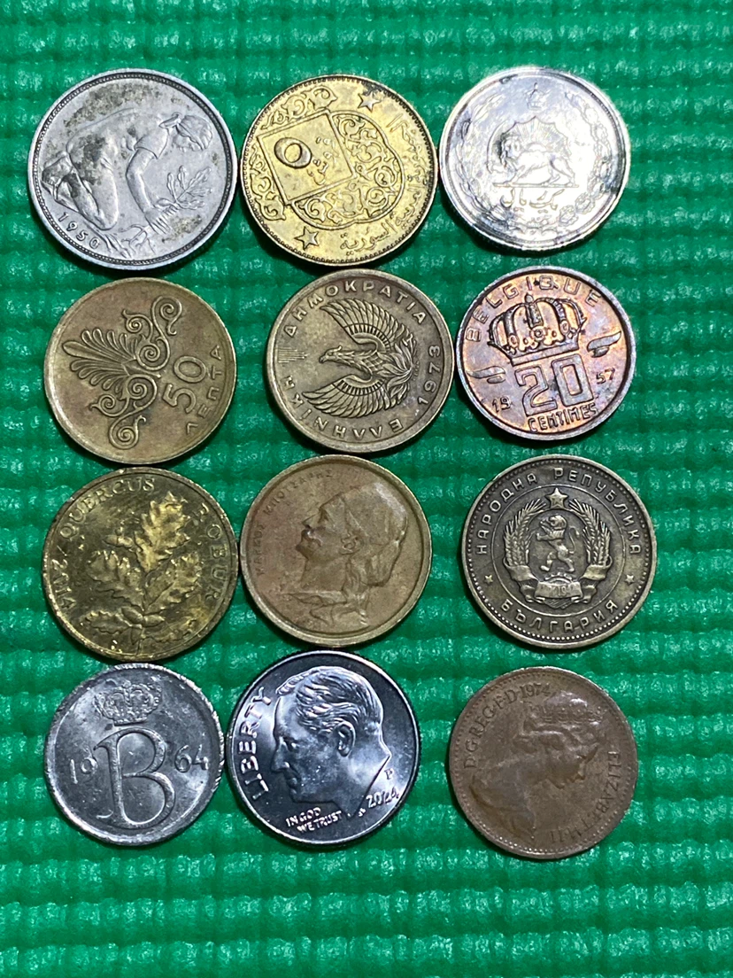 Collection of assorted world coins - photo 2
