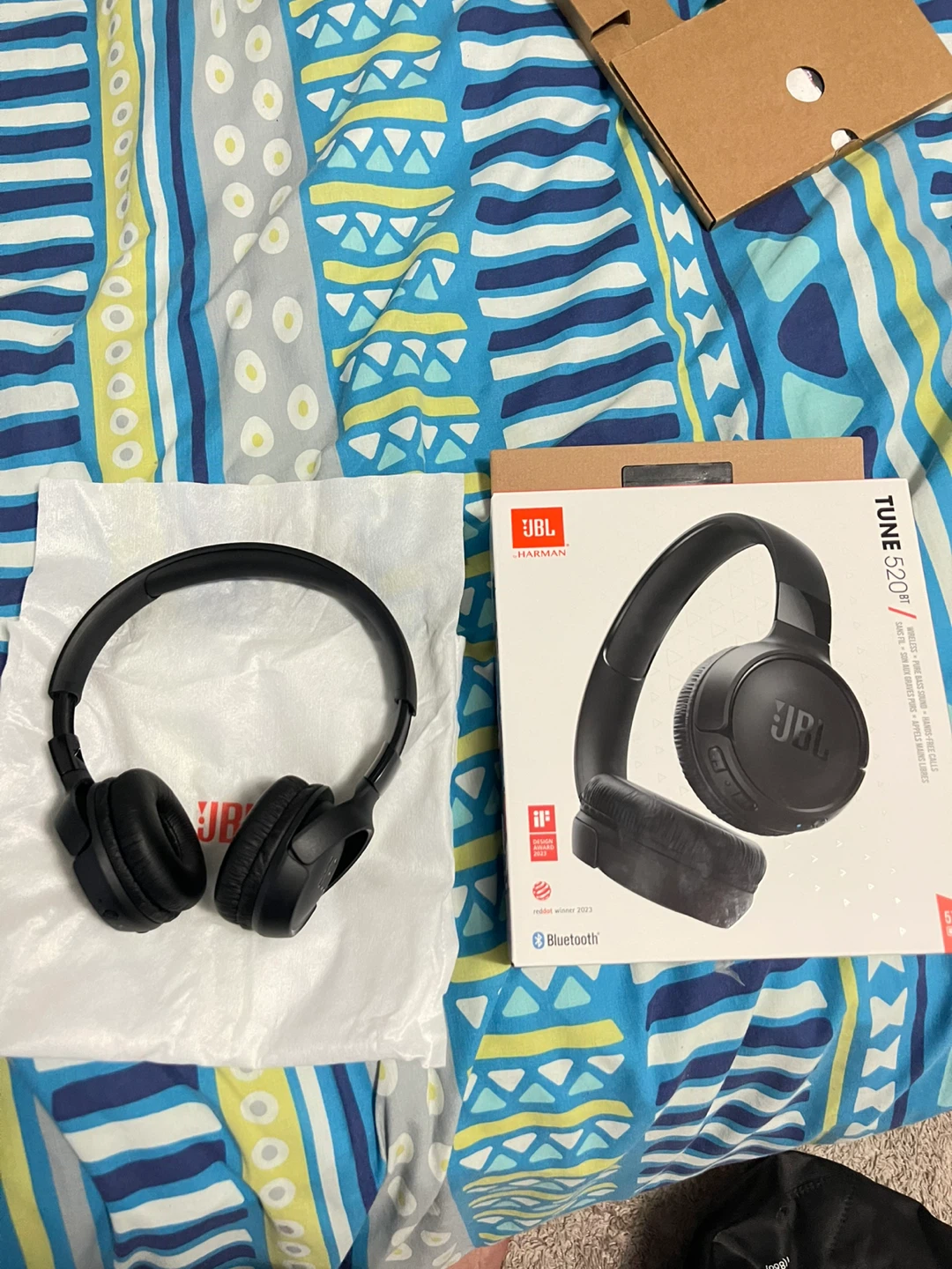 JBL Headphones Tune 520BT
