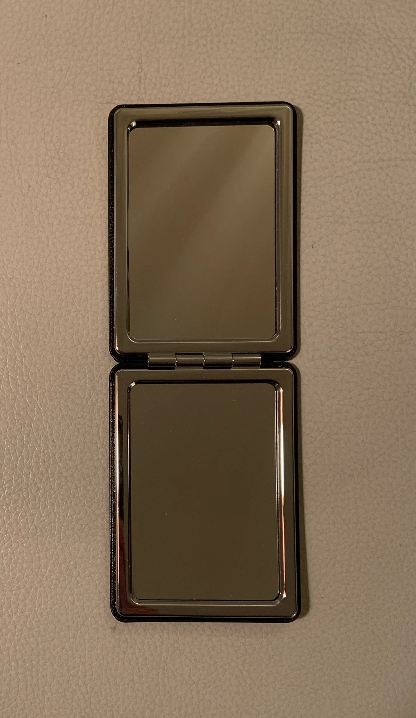Slim Folding Compact Mirror – Like New