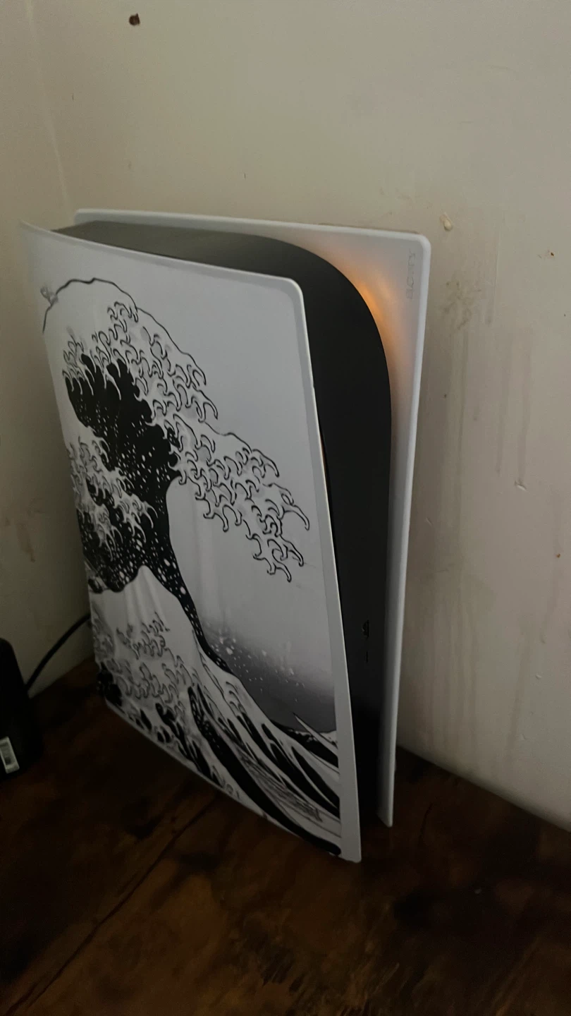 PlayStation 5 Console Custom "Great Wave" Cover
