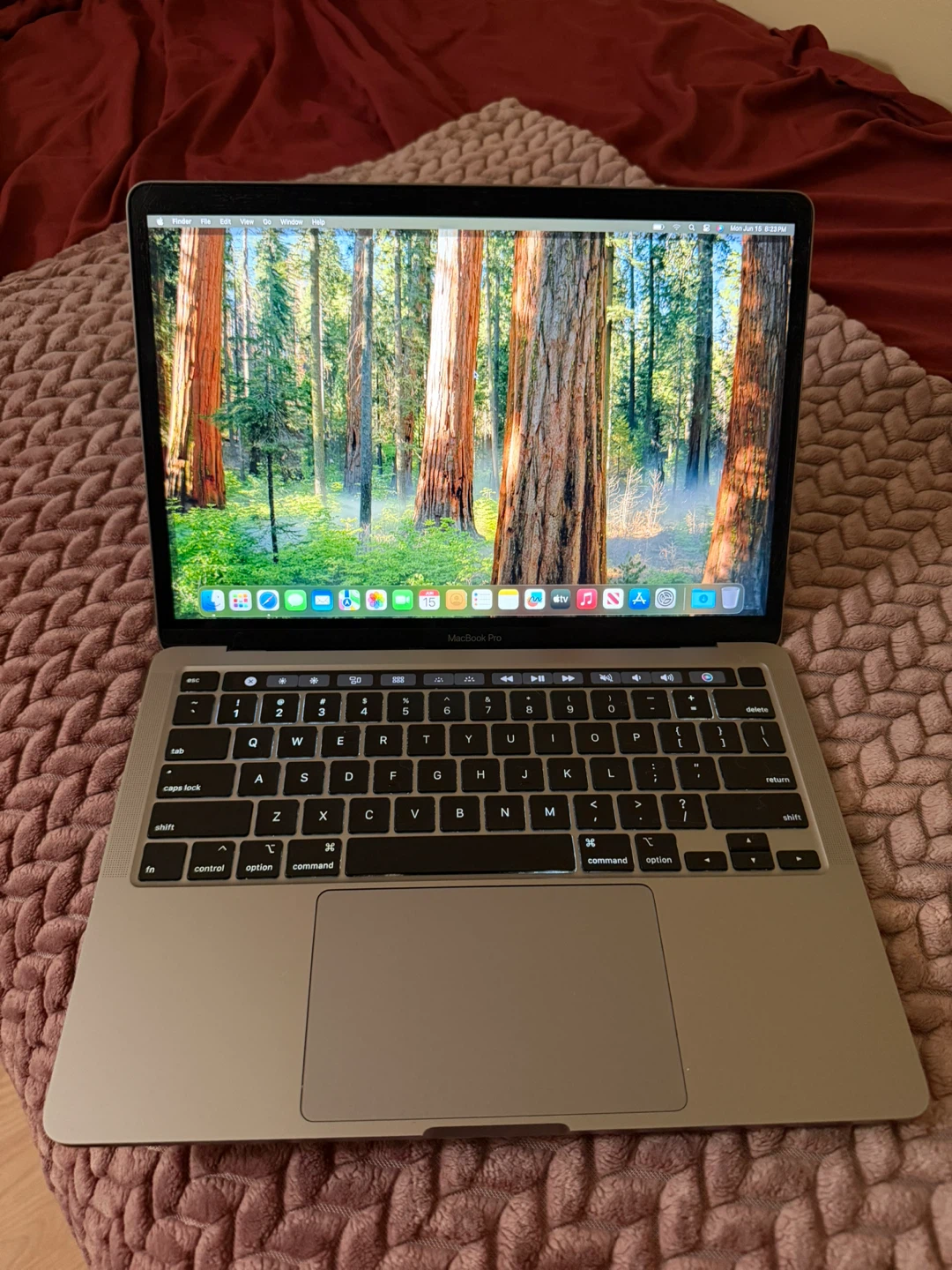MacBook Pro 2020 ~ 13” Space Gray ~ PRICE IS NEGOTIABLE ‼️