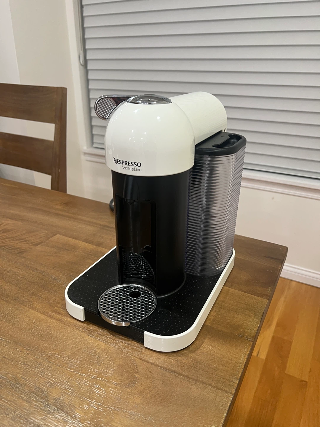 Nespresso VertuoLine Coffee Machine - photo 2