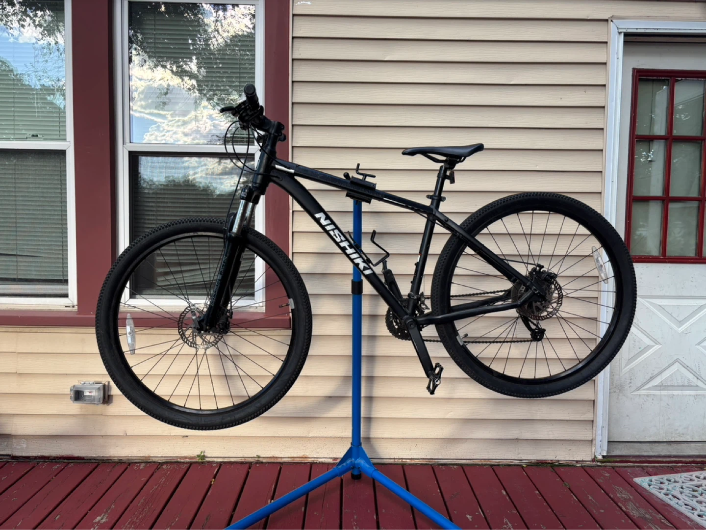 Nishiki Colorado 29 inch Mountain Bike - photo 2