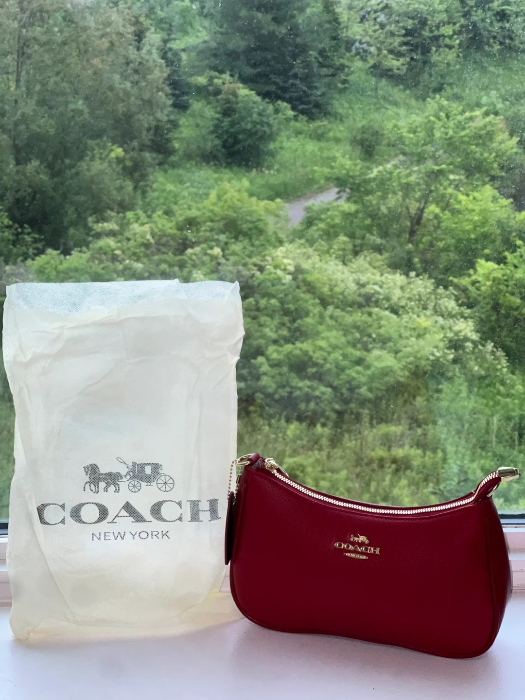 Red COACH Shoulder Bag - photo 2