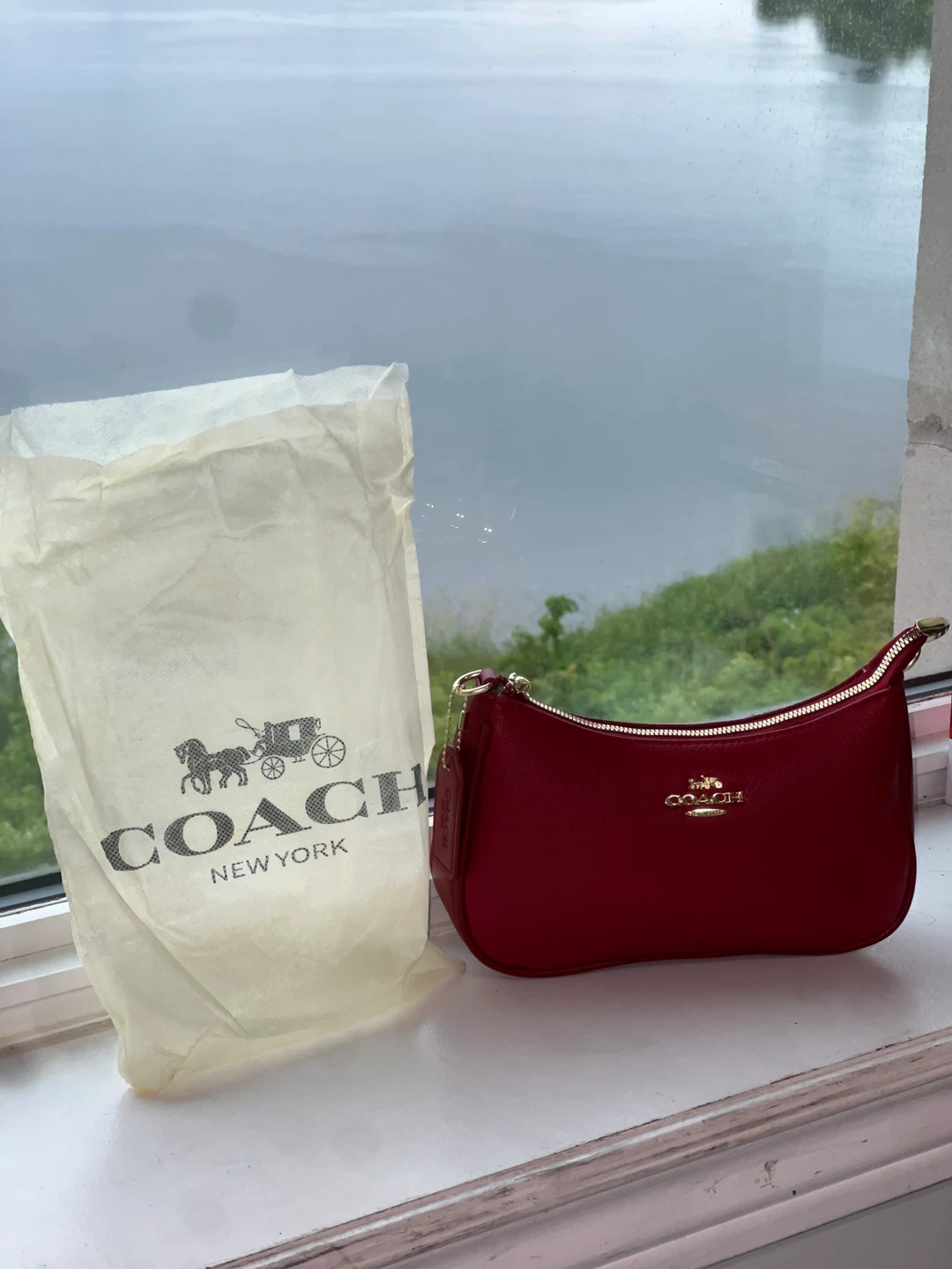 Red COACH Shoulder Bag - photo 4