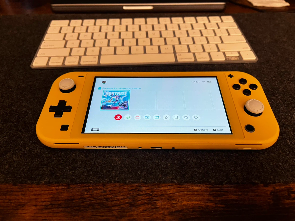 Nintendo Switch Lite Yellow - photo 2