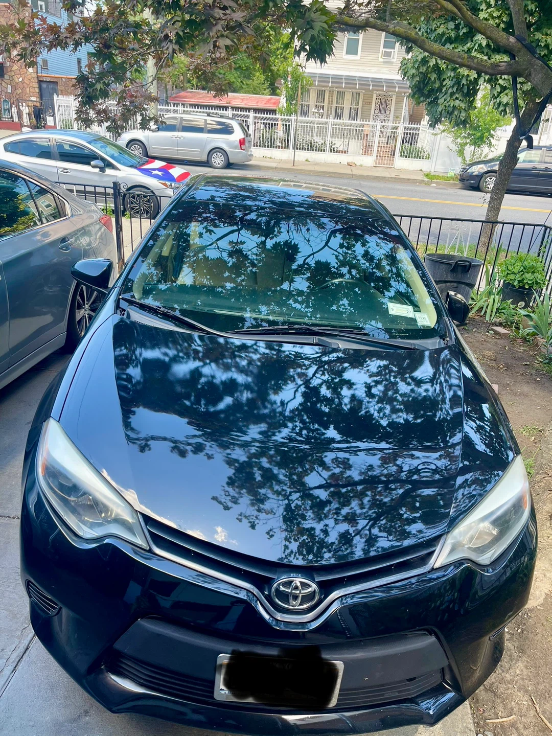 Black Toyota Corolla LE Sedan - photo 5