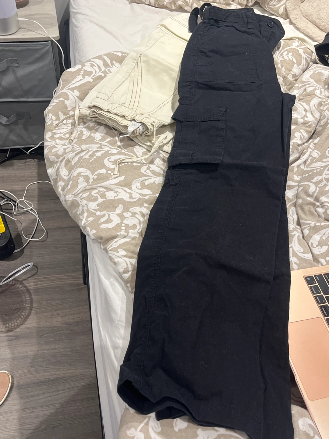 Adjustable Cargo Pants - Cream & Black - photo 3