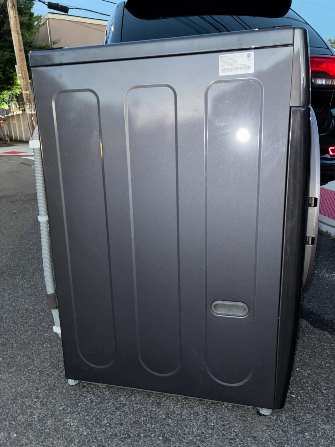 LG ThinQ Front Load Washing Machine - photo 3