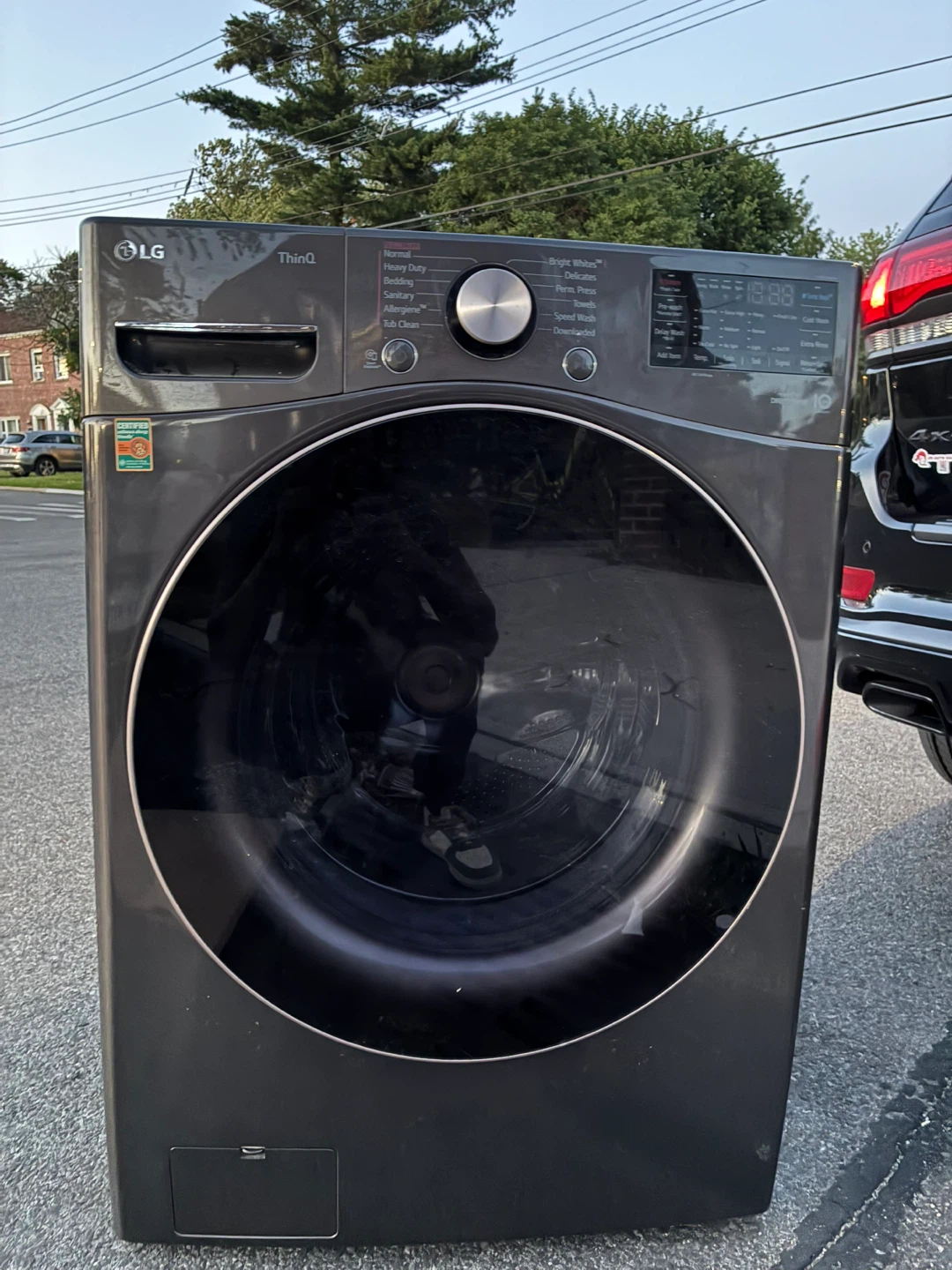 LG ThinQ Front Load Washing Machine - photo 4