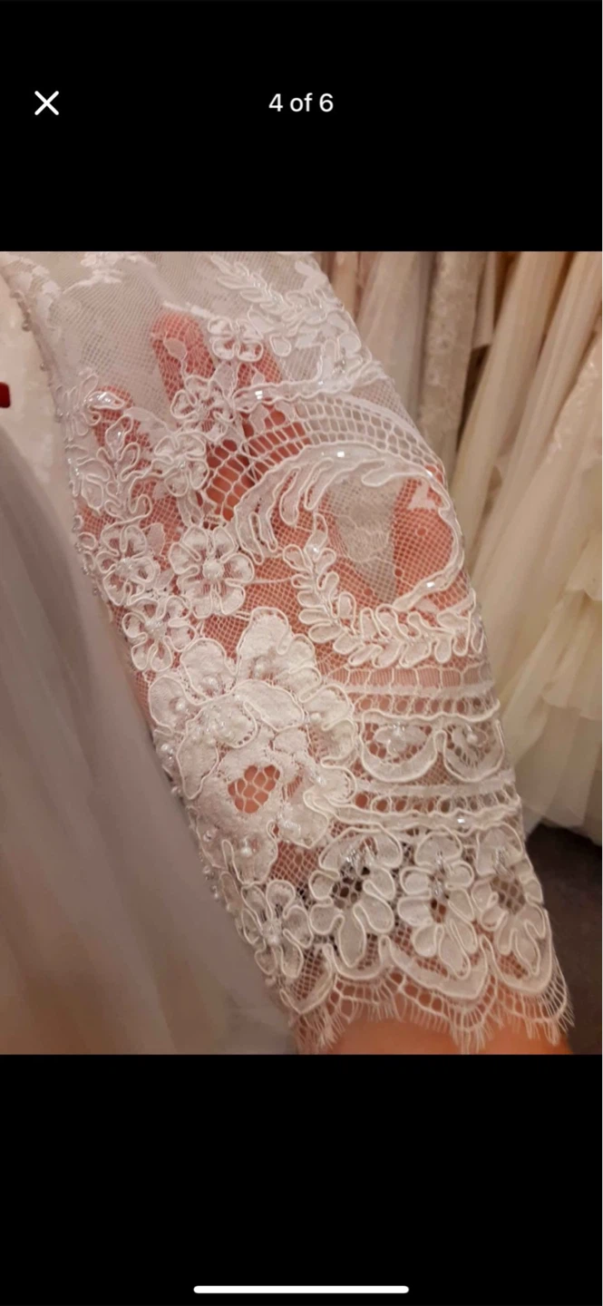 Wedding Dress with Lace Sleeves - photo 4
