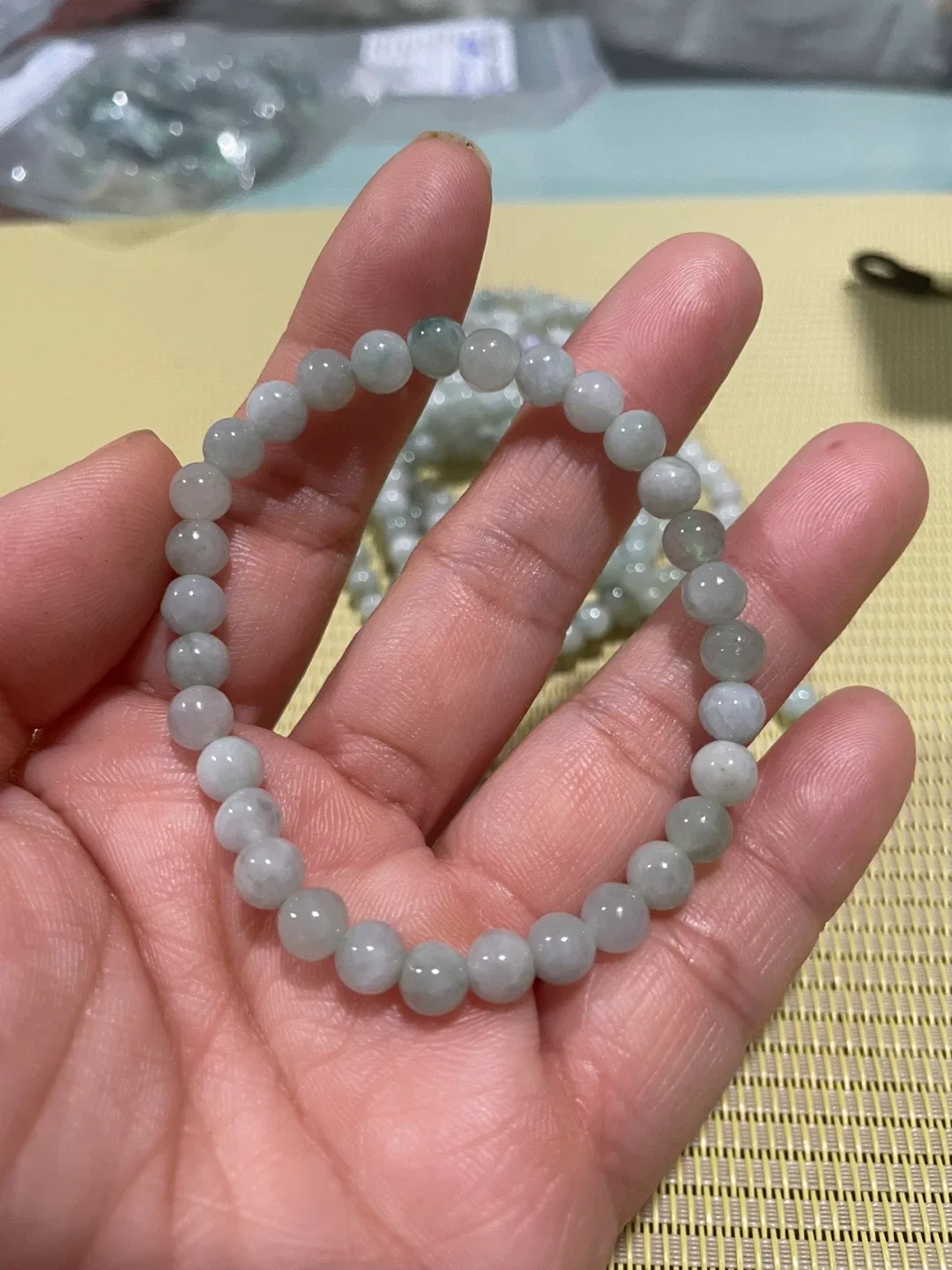 Light Green Jade Bead Bracelets - photo 3