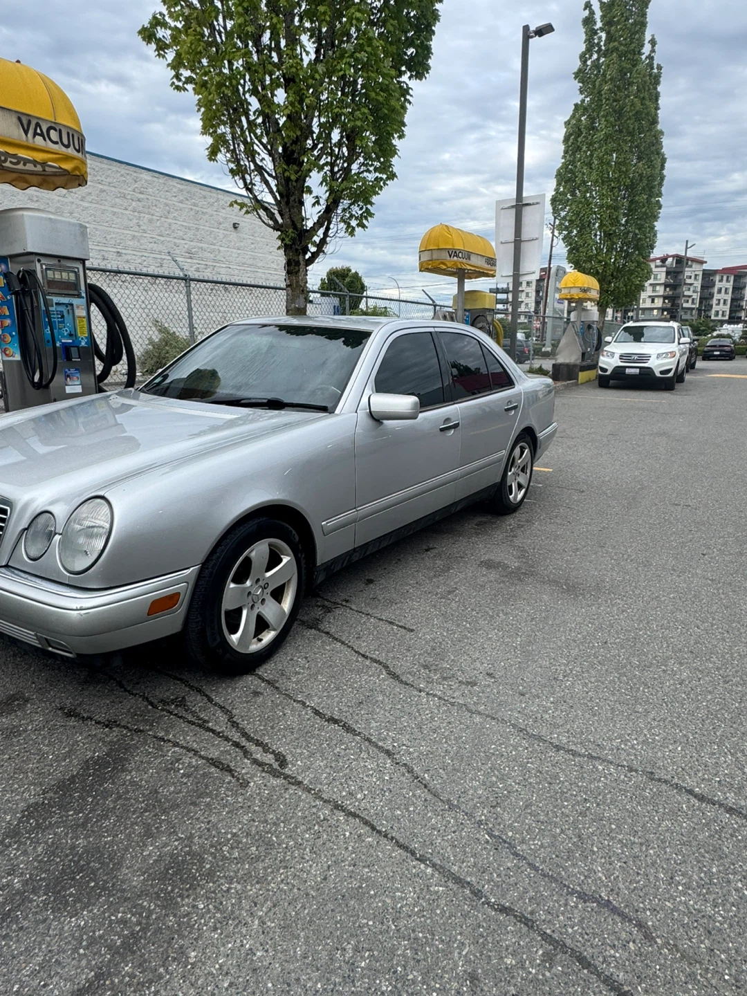 Mercedes-Benz E300 rare OM606