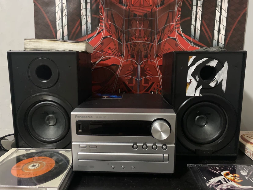 Panasonic CD Stereo System with multiple extra speakers - photo 3