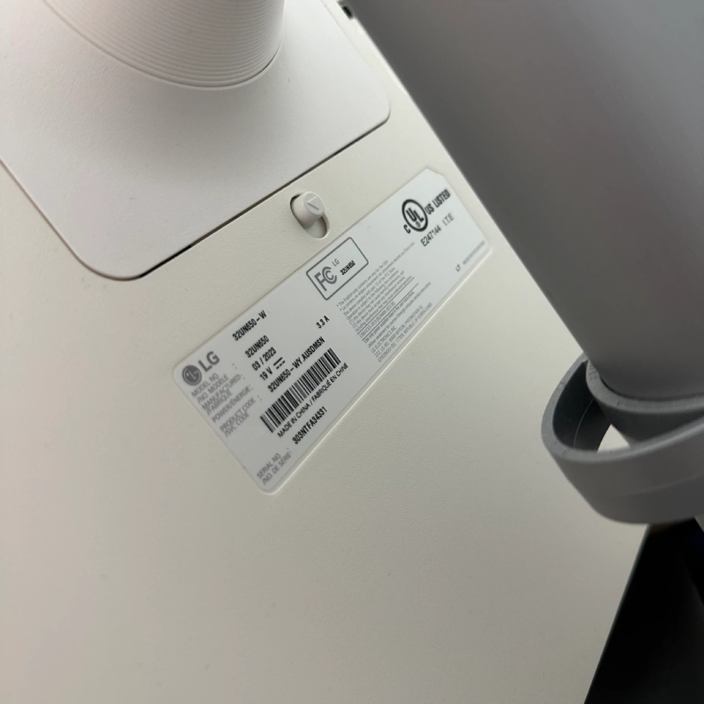 LG UltraFine Display Monitor - photo 2