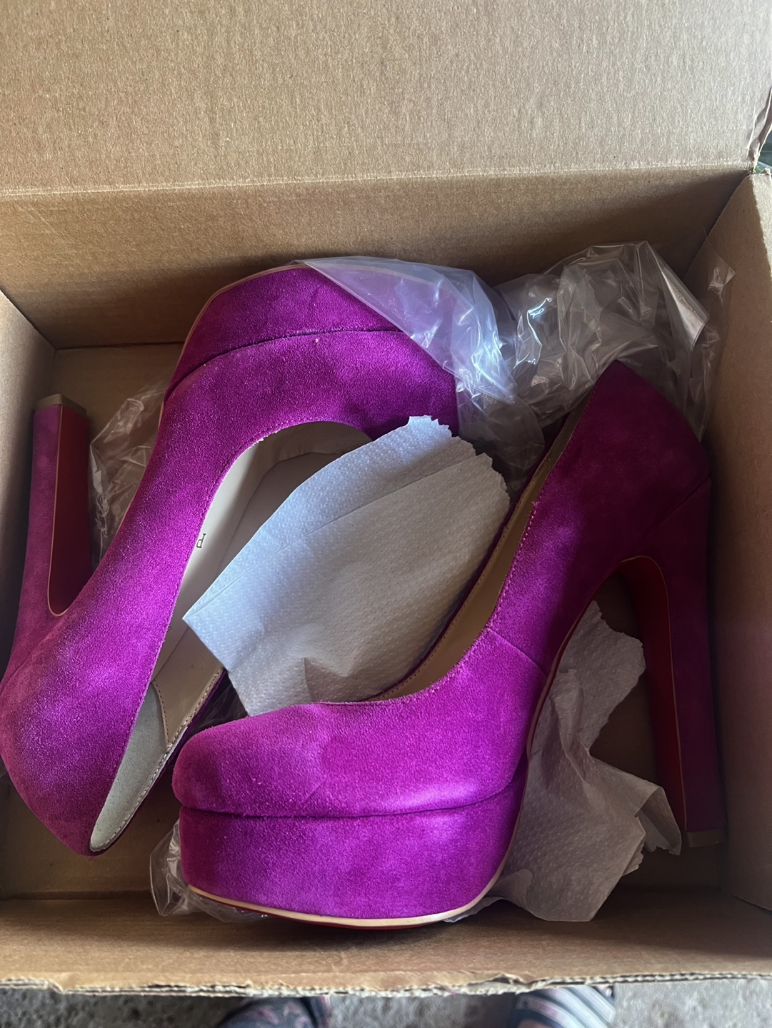 Christian Louboutin Suede Platform Heels velvet - photo 4