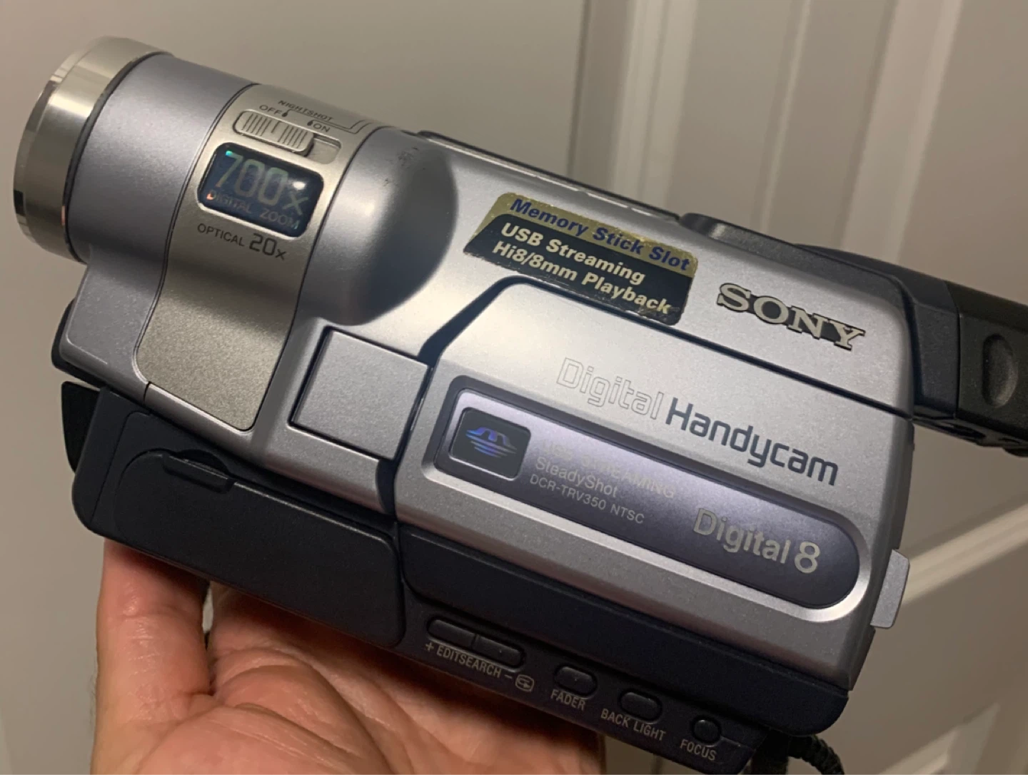 Sony Digital Handycamcorder DCR-TRV350 - photo 2