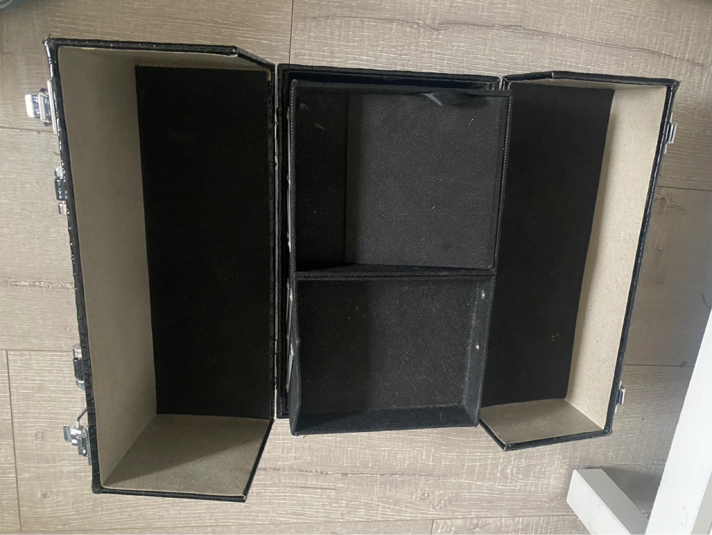 Black Makeup Train Case - photo 3