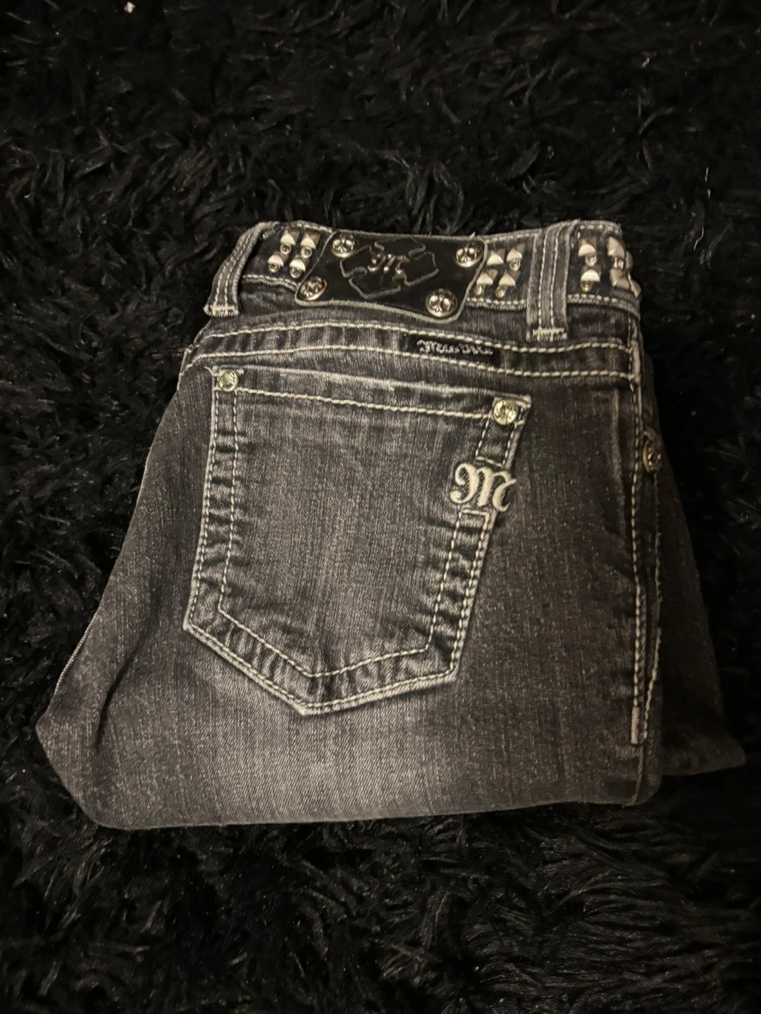 Miss Me Studded Jeans Size 28 - photo 2