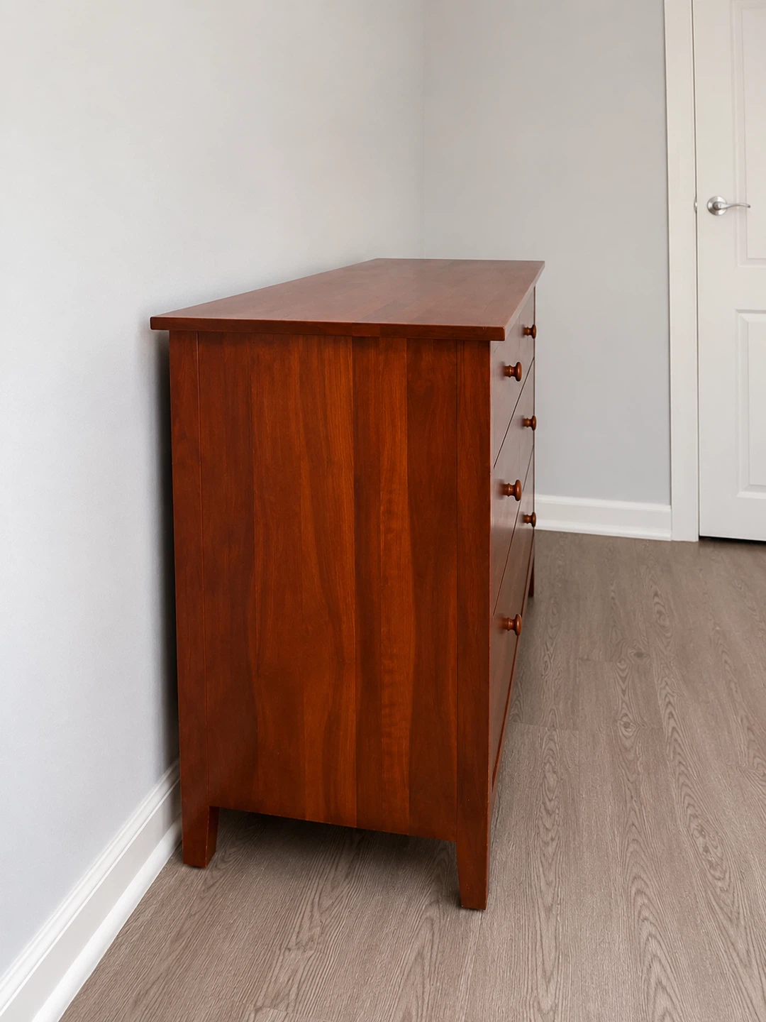 Wooden Dresser with 6 Drawers