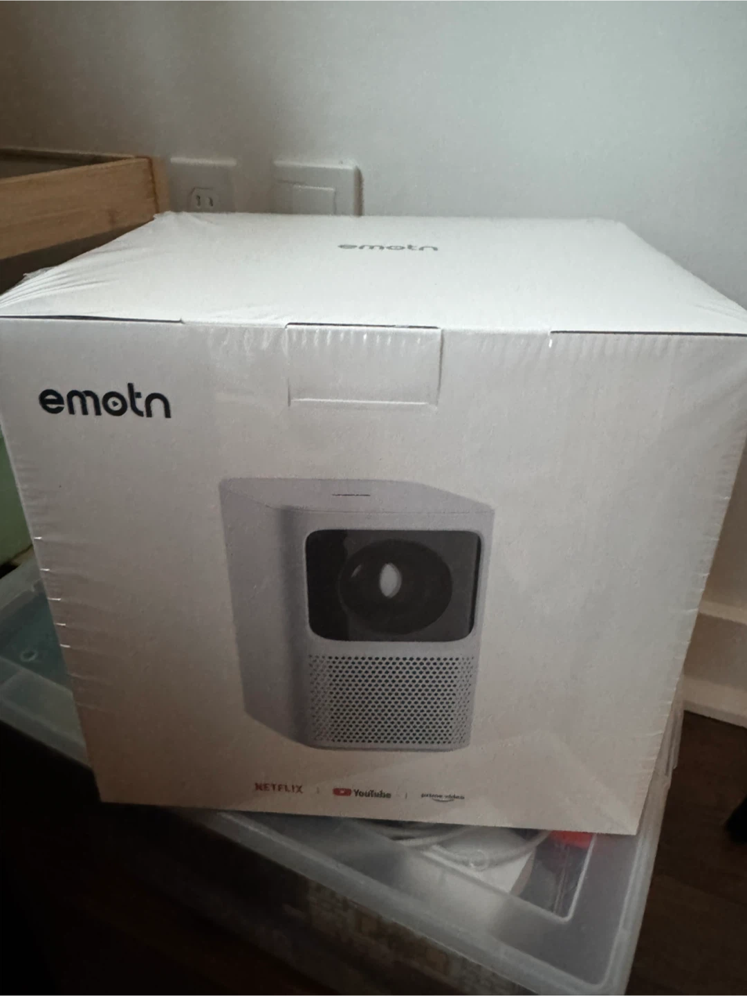 Emotn Projector - 1080P Full HD, Portable with Wi-Fi