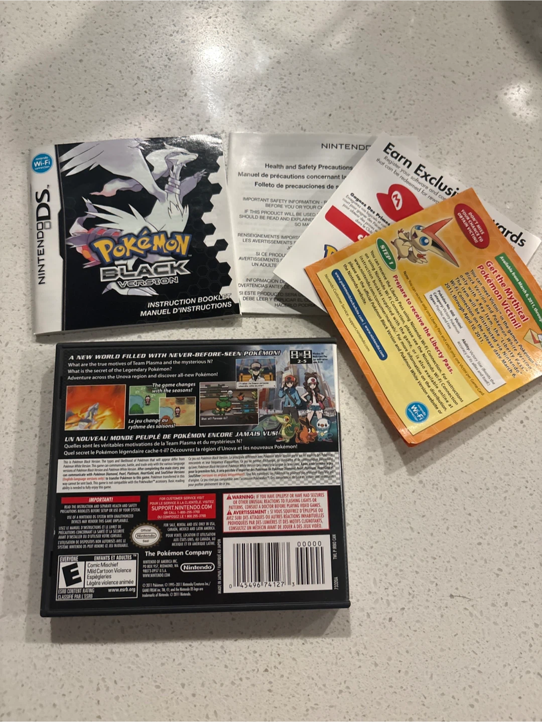 Pokémon Black Nintendo DS complete with case and all manuals - photo 3