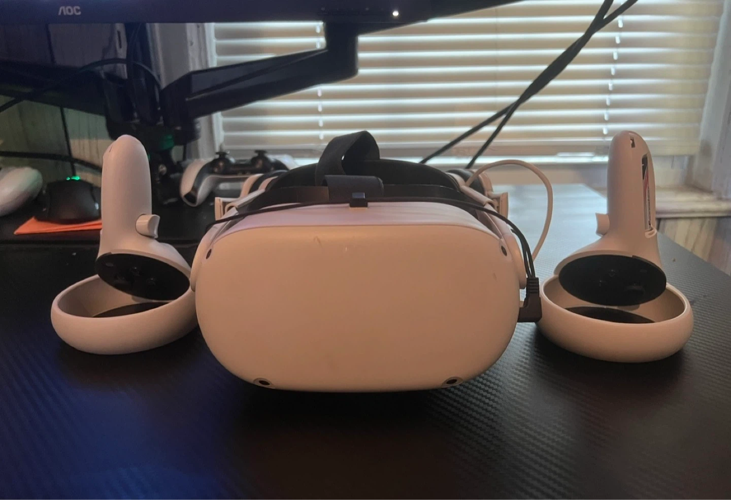 Meta Quest 2 VR Headset with Battery Pack - photo 2