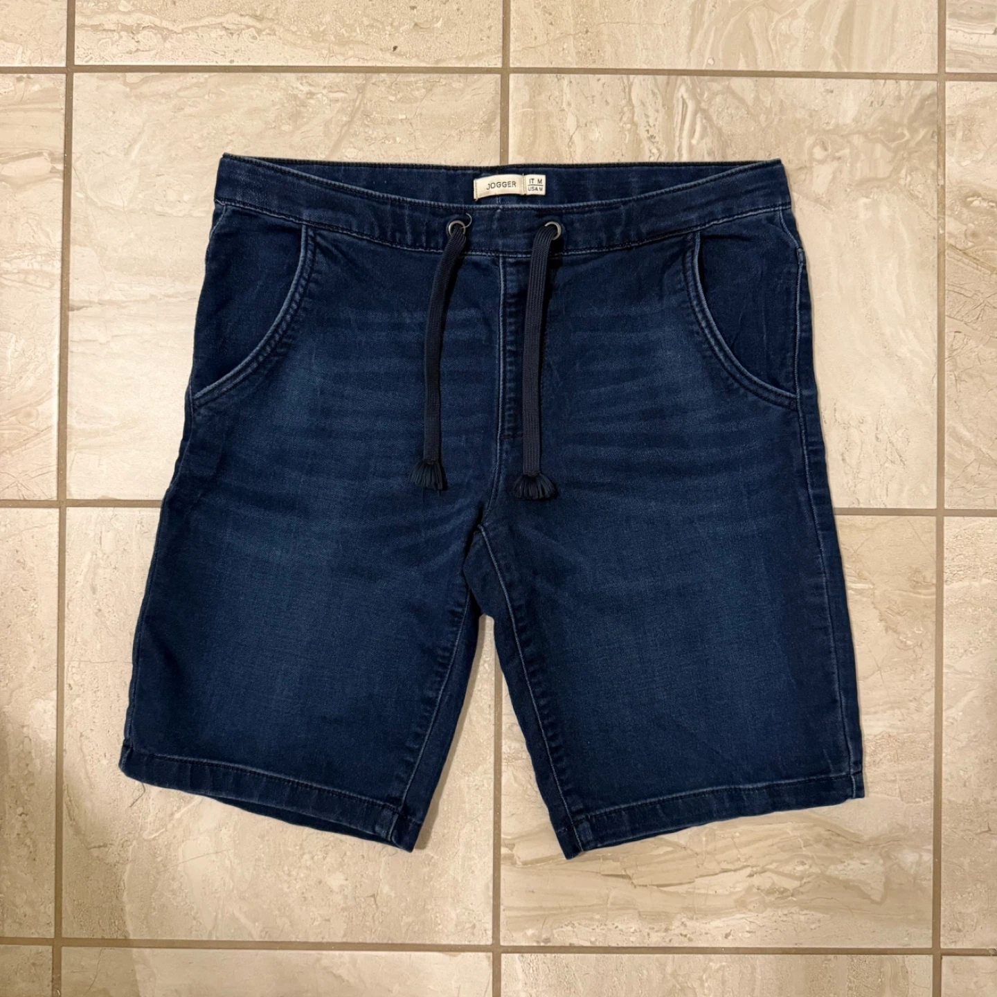 Men’s dark indigo jeans shorts (medium)