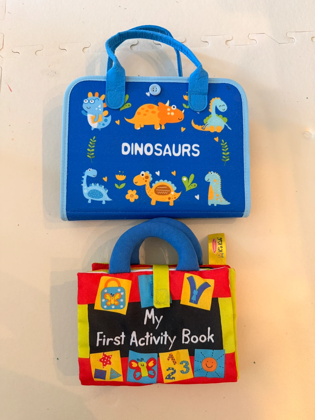 Melissa & Doug Activity Book, Dinosaurs activity book