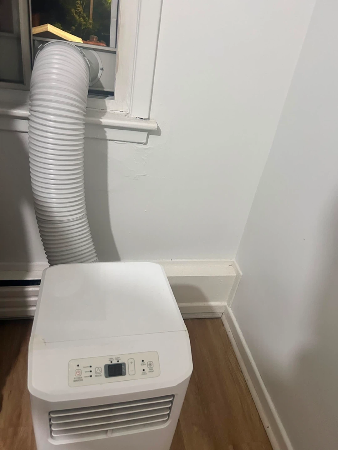 Hisense Portable Air Conditioner - photo 2