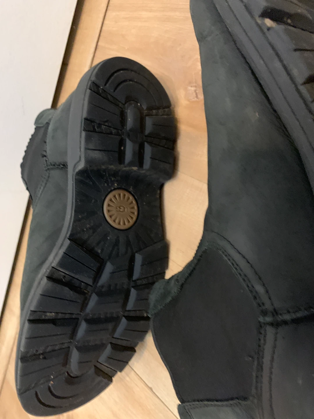 Black UGG Chelsea Boots - photo 5