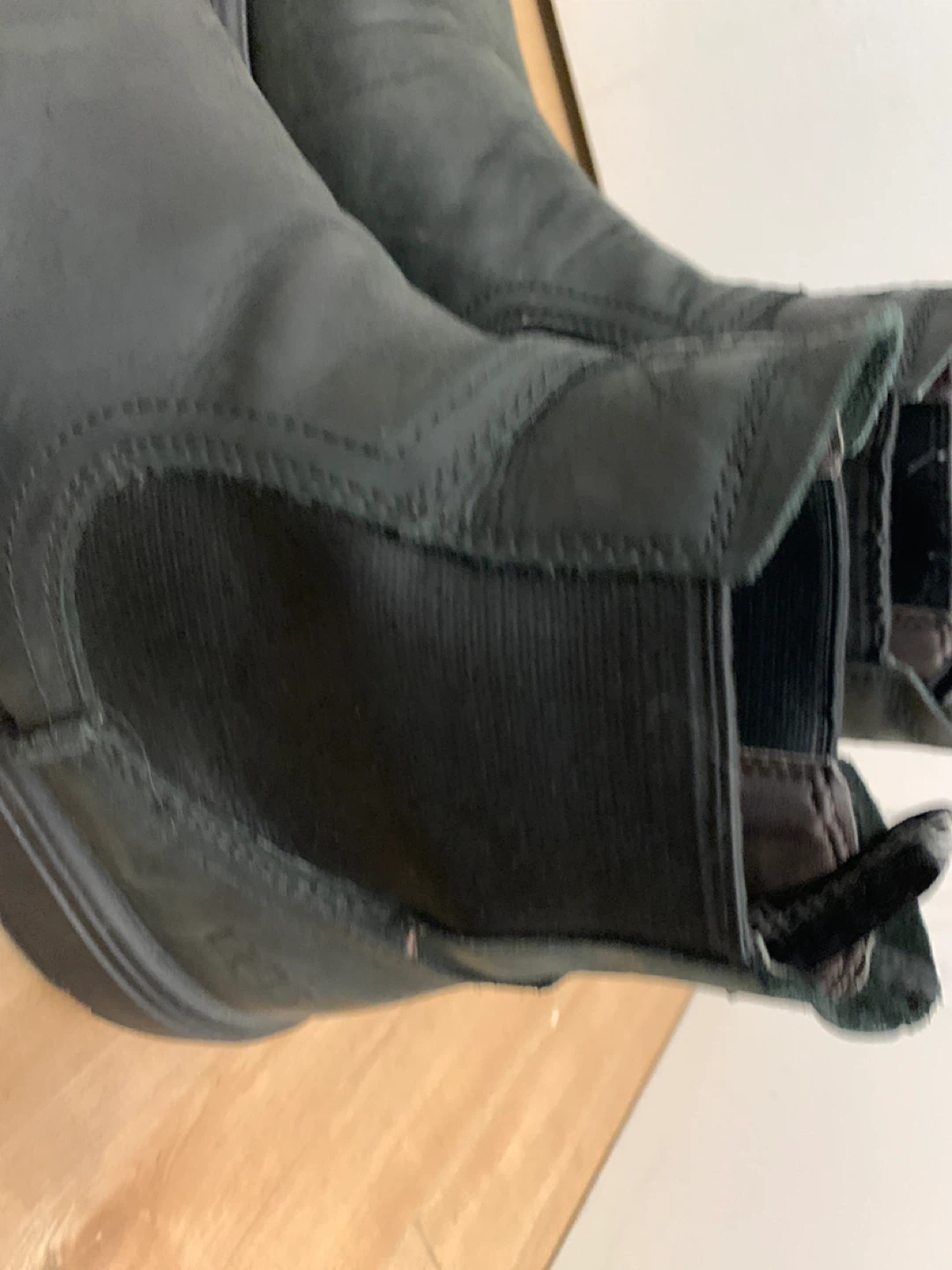 Black UGG Chelsea Boots - photo 4