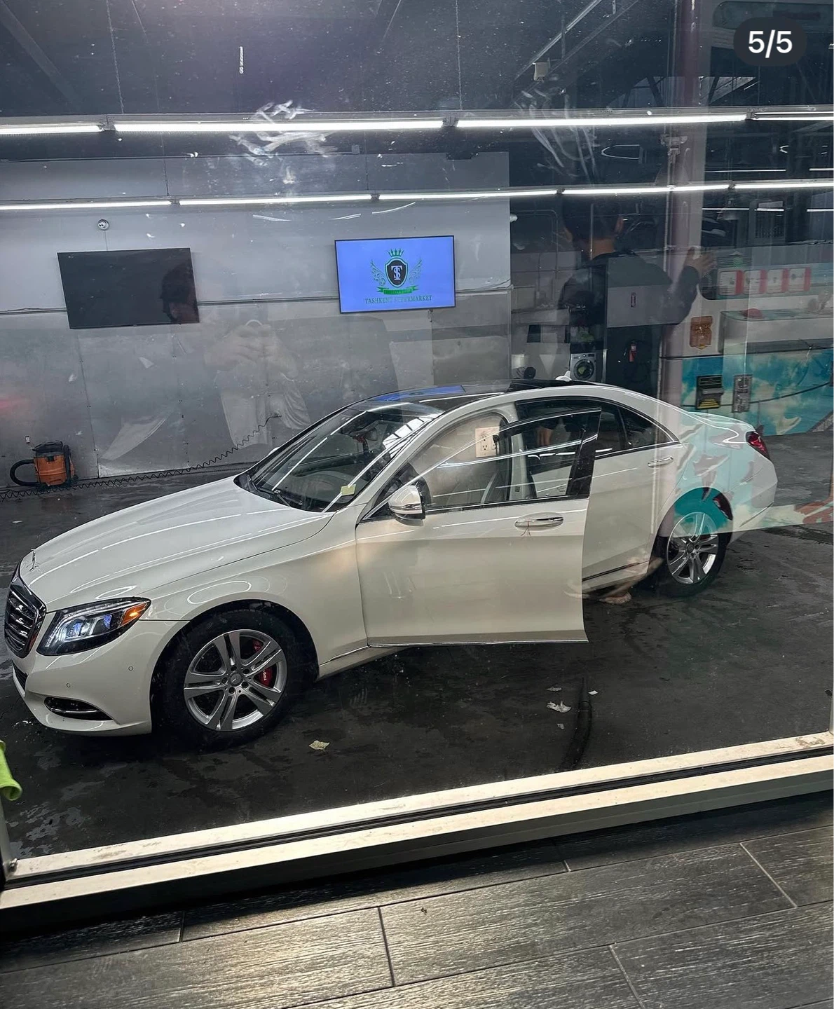 White Mercedes-Benz S-Class Sedan - photo 4