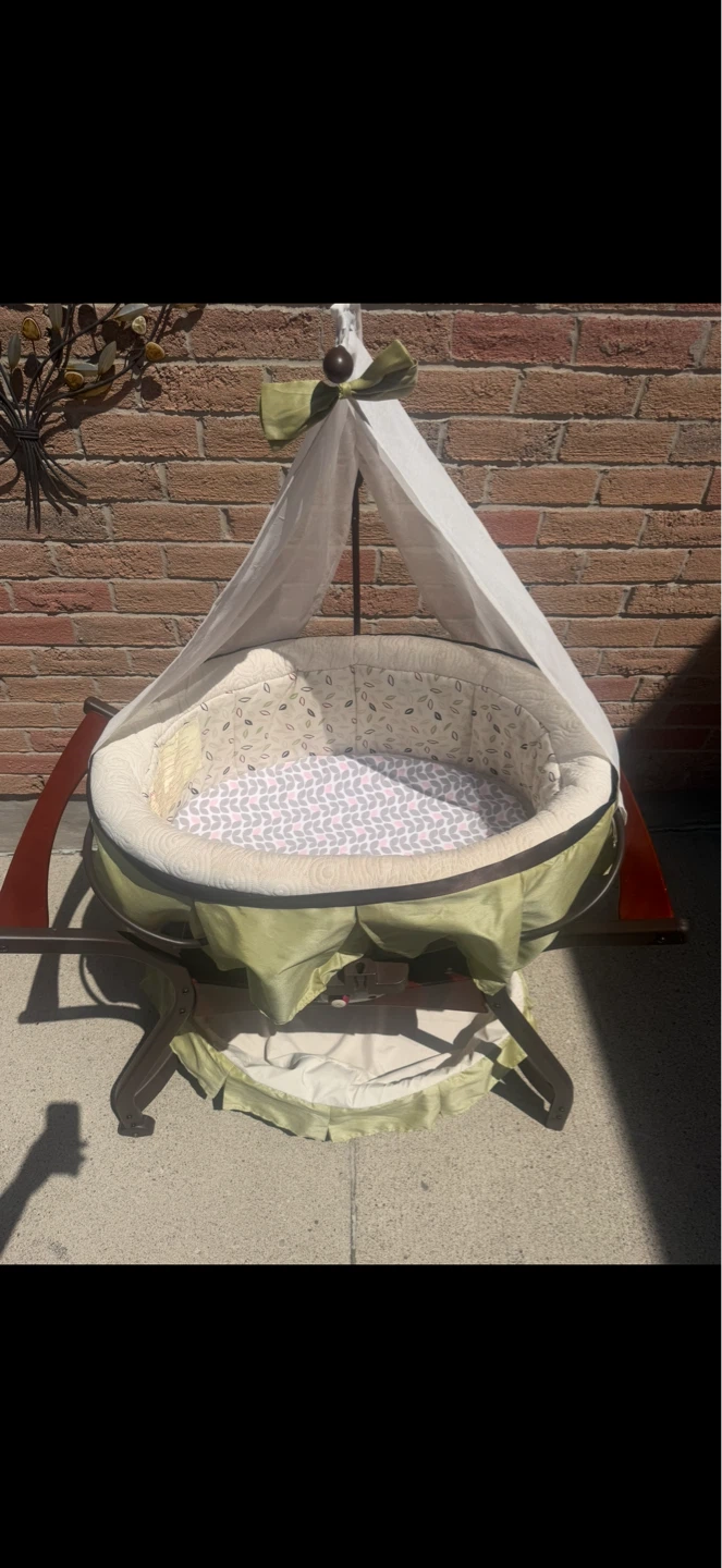Electric Rocking-Moving Baby Bed Bassinet Cradle - photo 2