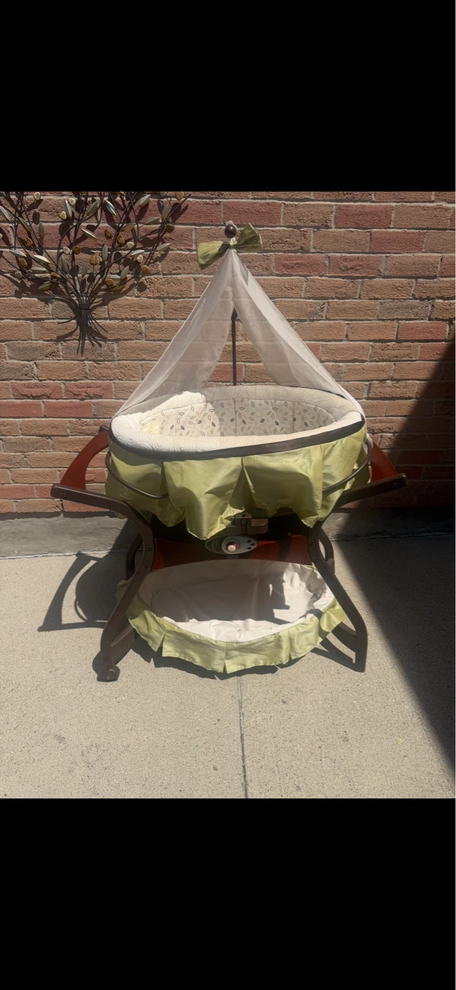 Electric Rocking-Moving Baby Bed Bassinet Cradle