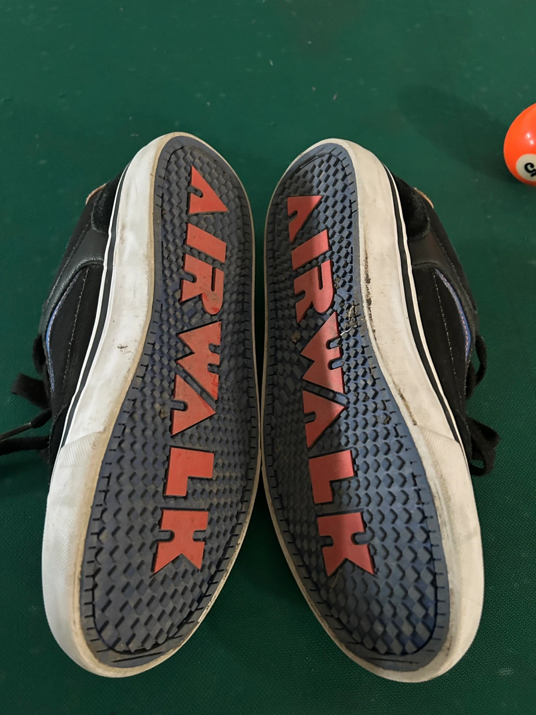 Airwalk Black Skate Shoes Size 6 - photo 3