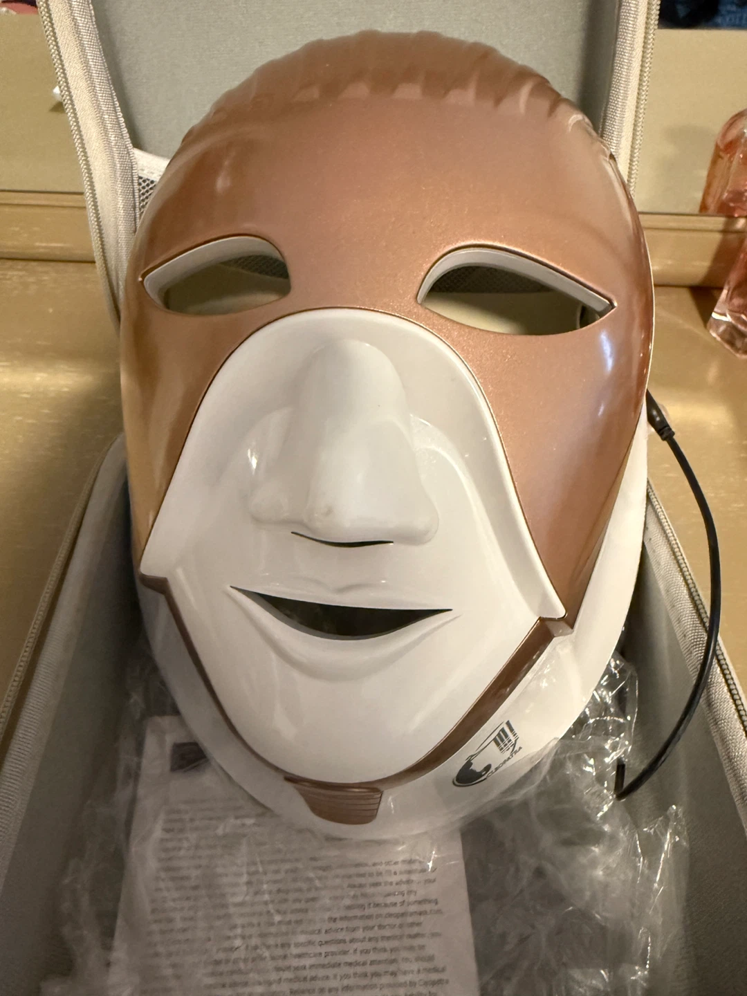 Cleopatra LED Face Mask with Case and Manual - photo 4