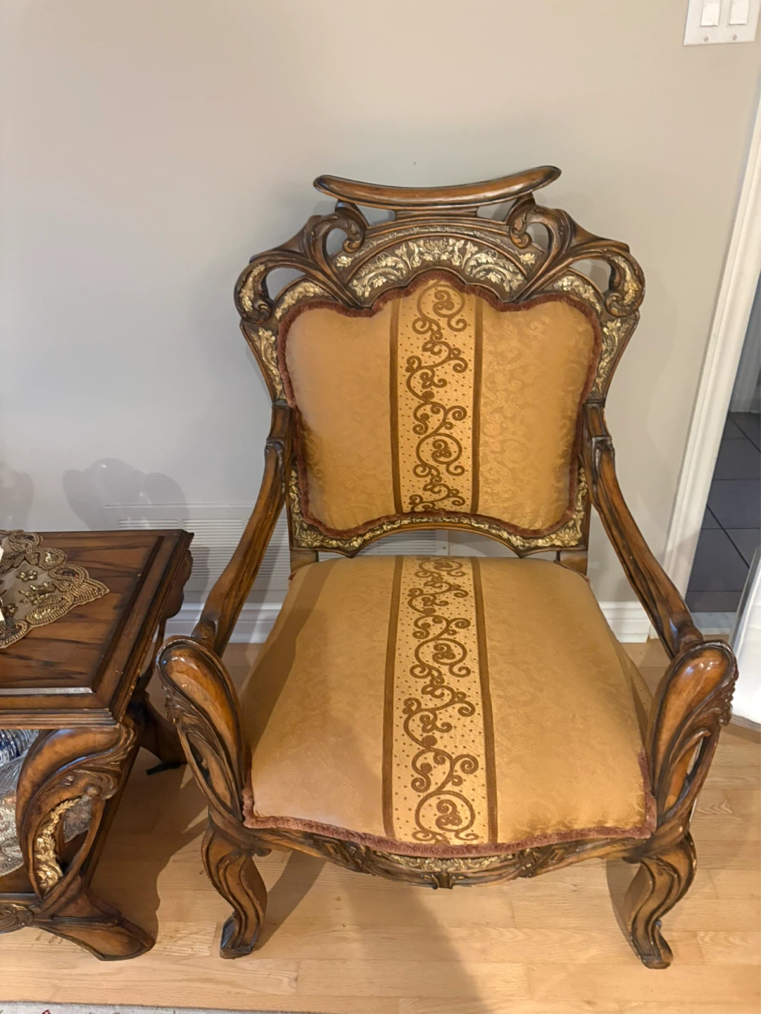 Vintage French Provincial Style Accent Chair - photo 2